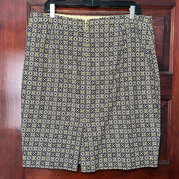 J. Crew Pencil Skirt- size 12 - Picture 3 of 6